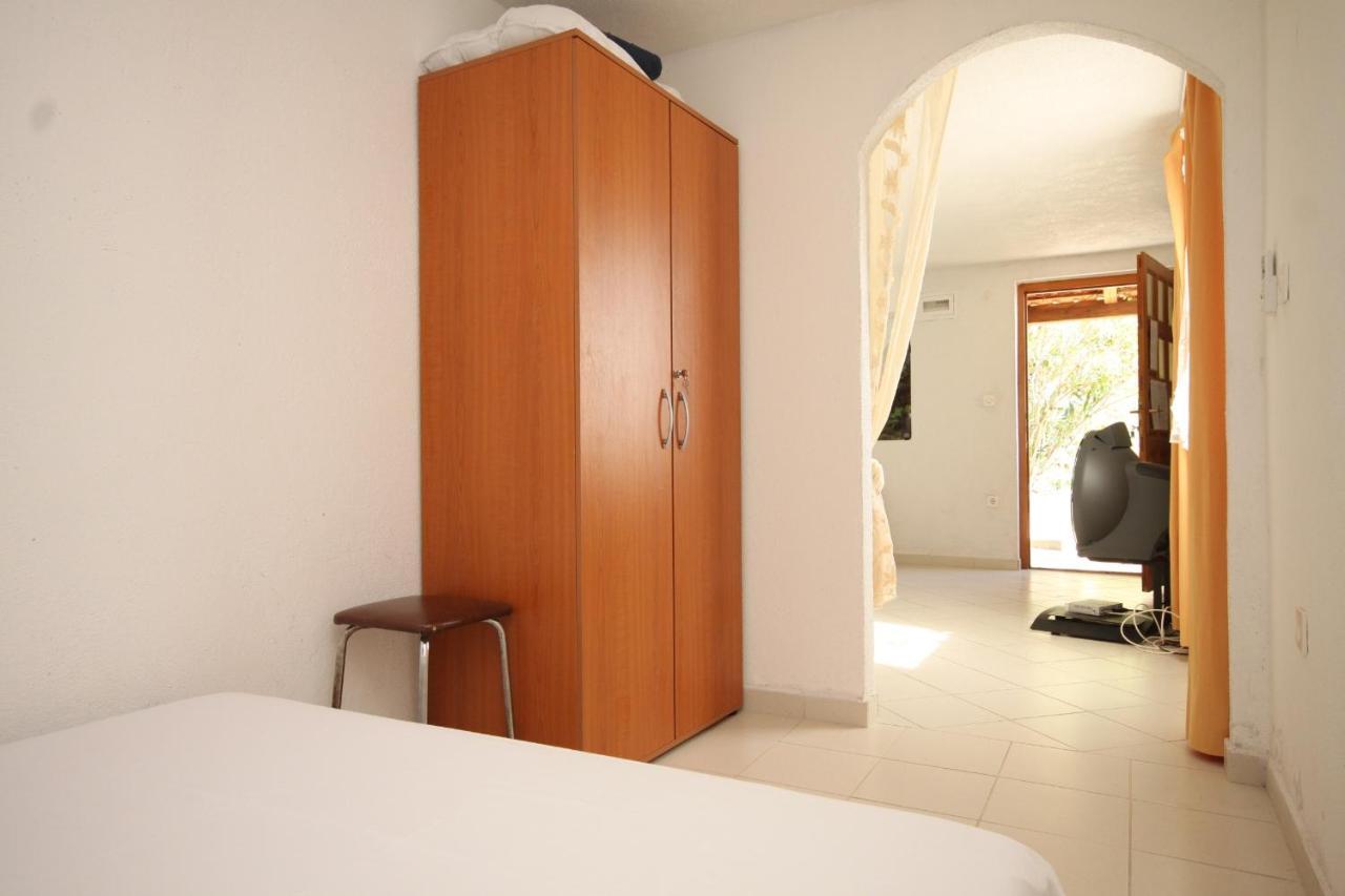 Apartments With A Parking Space Rukavac, Vis - 2444 Rukavac  Extérieur photo